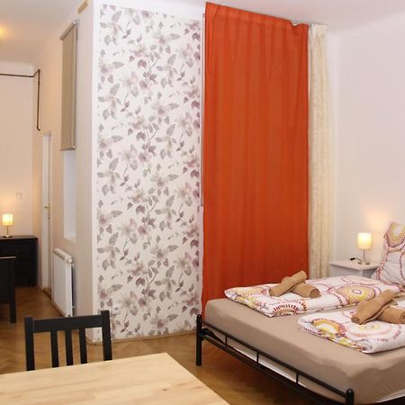 Central Prague Wenceslas Square Apartments Dış mekan fotoğraf