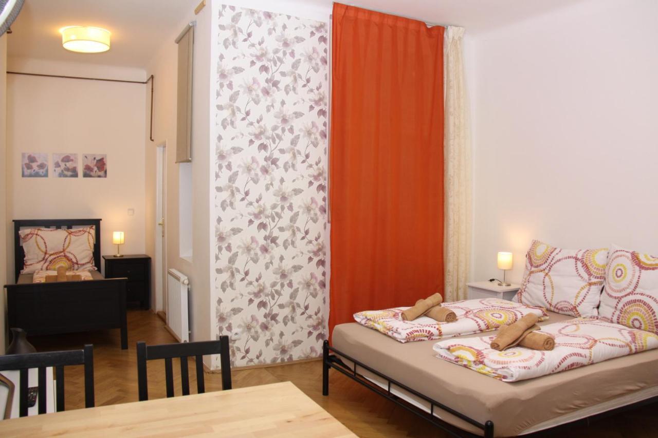 Central Prague Wenceslas Square Apartments Dış mekan fotoğraf