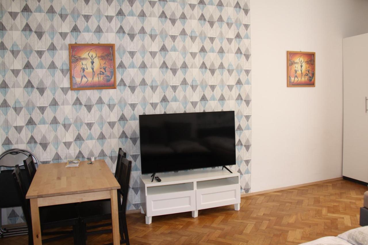 Central Prague Wenceslas Square Apartments Dış mekan fotoğraf