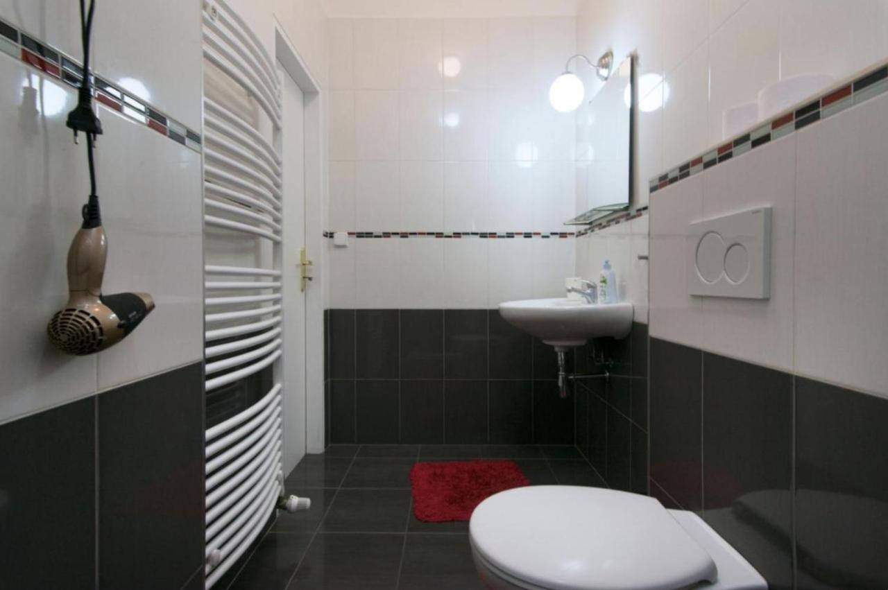Central Prague Wenceslas Square Apartments Dış mekan fotoğraf