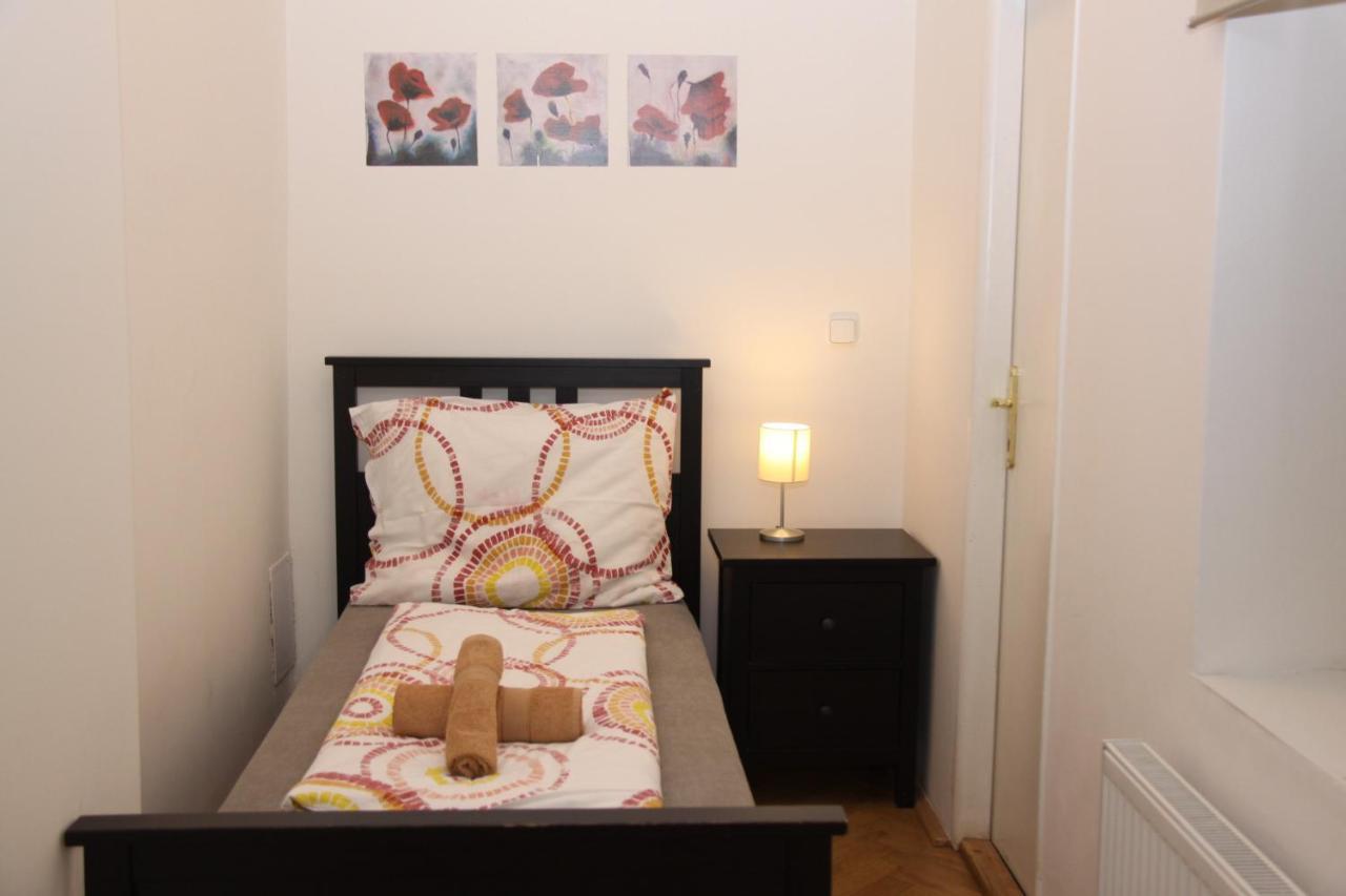 Central Prague Wenceslas Square Apartments Dış mekan fotoğraf